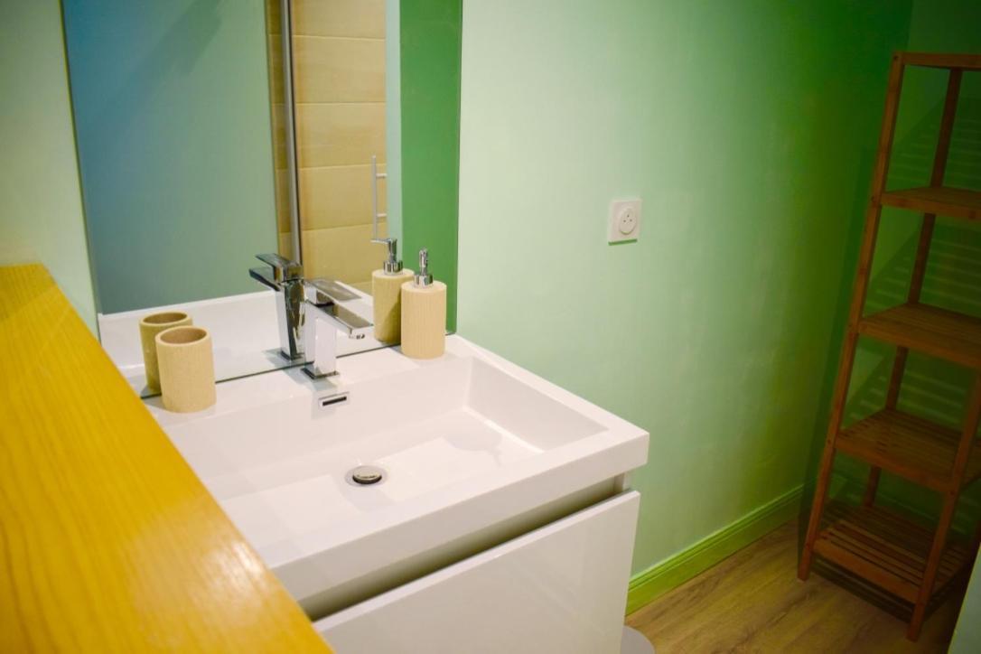 Suite Familiale 2 Chambres Double Auriac-du-Perigord ภายนอก รูปภาพ
